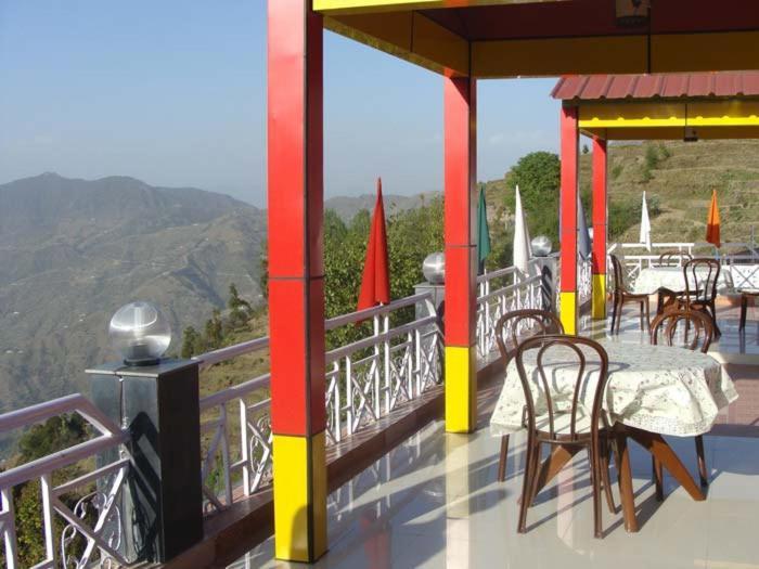 Hotel Crystal Palace Dhanaulti Exterior photo
